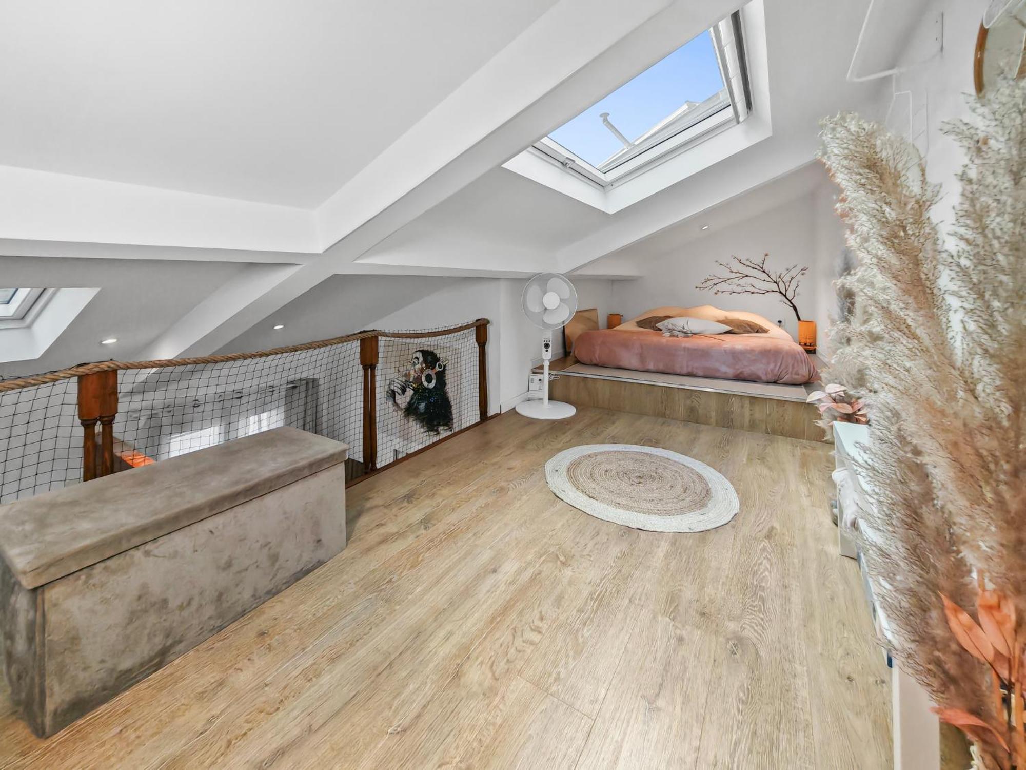 Apartmán Loft Duplex A 2 Min De Paris - Parking Gratuit Le Pré-Saint-Gervais Exteriér fotografie